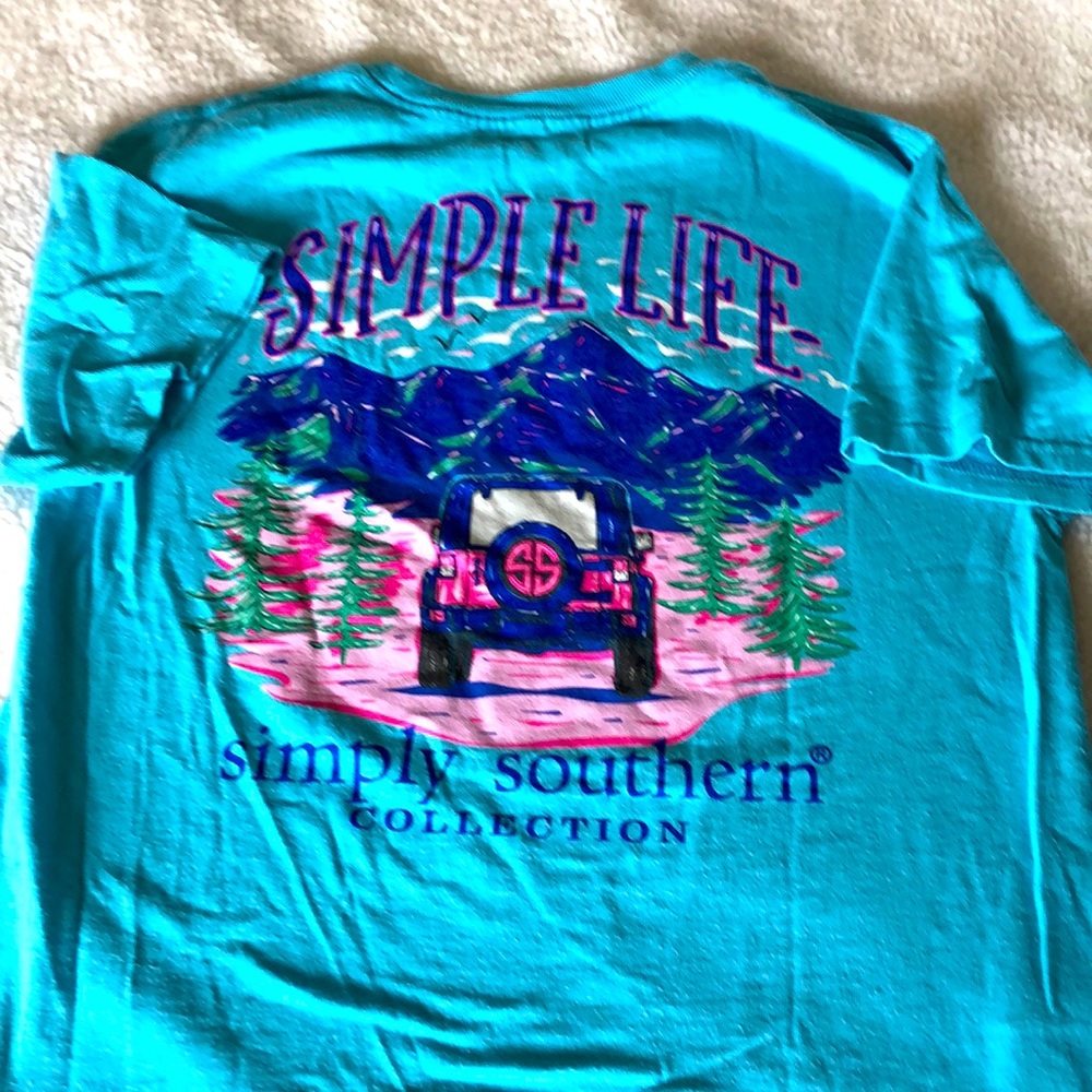 Simply southern girls shirt size youth medium.